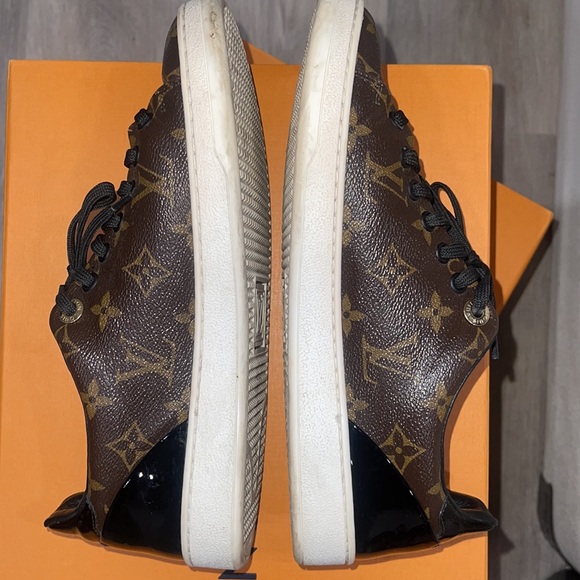 Authentic Louis Vuitton Monogram Sneakers - Picture 5 of 9